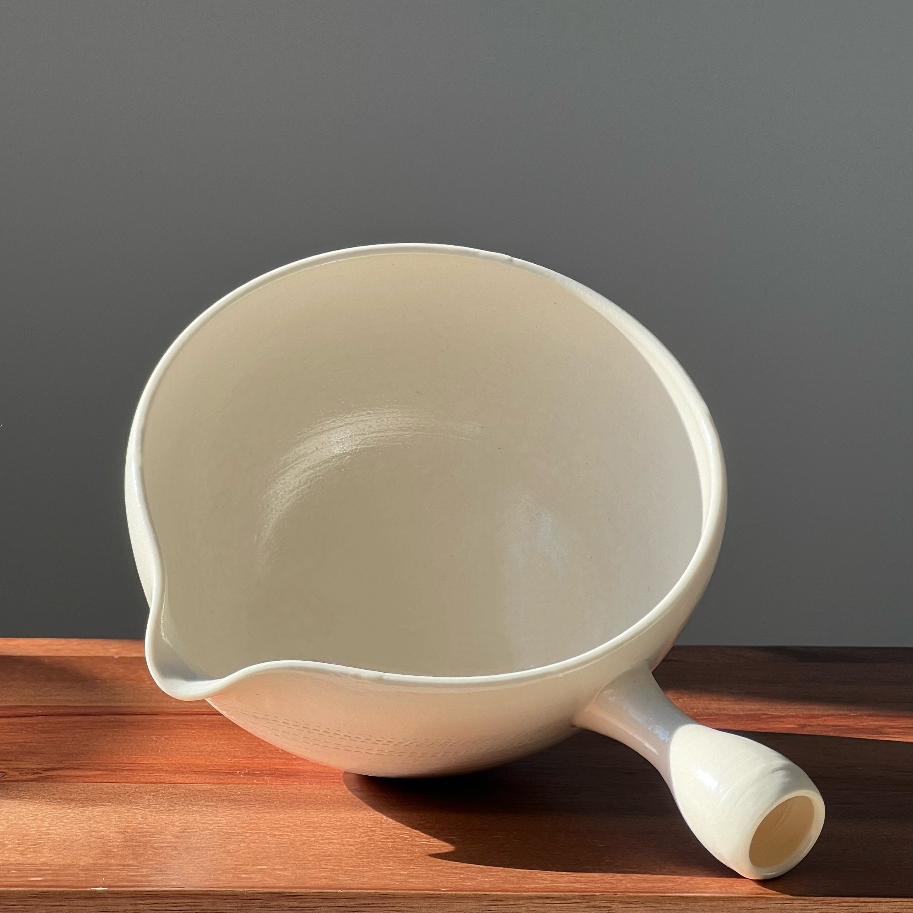 Pre-order) Chawan with spout (Japan) 日本製- 片口茶碗| Cha-Ci